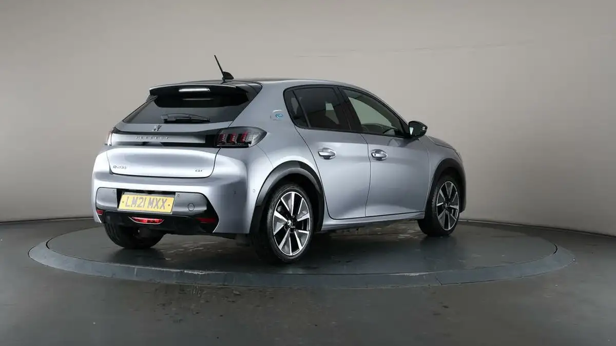 2021-peugeot-208-e-gt-50kwh-big-62