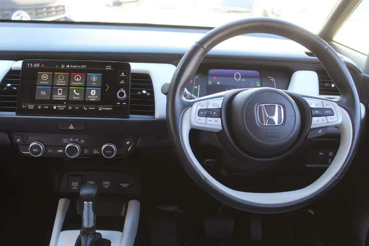2021-honda-jazz-15-i-mmd-ex-107ps-big-15
