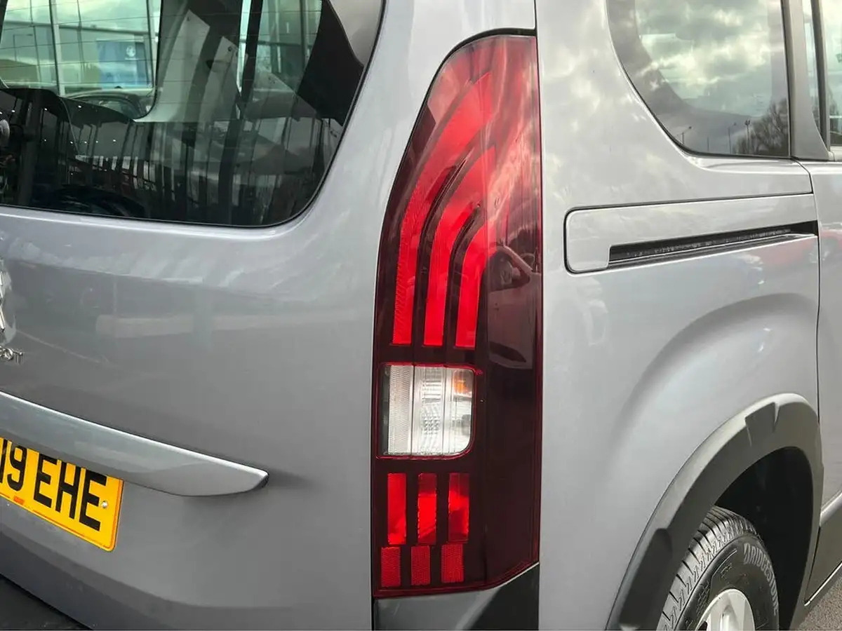 2019-peugeot-rifter-15-bluehdi-allure-130bhp-standardss-eat8-big-25