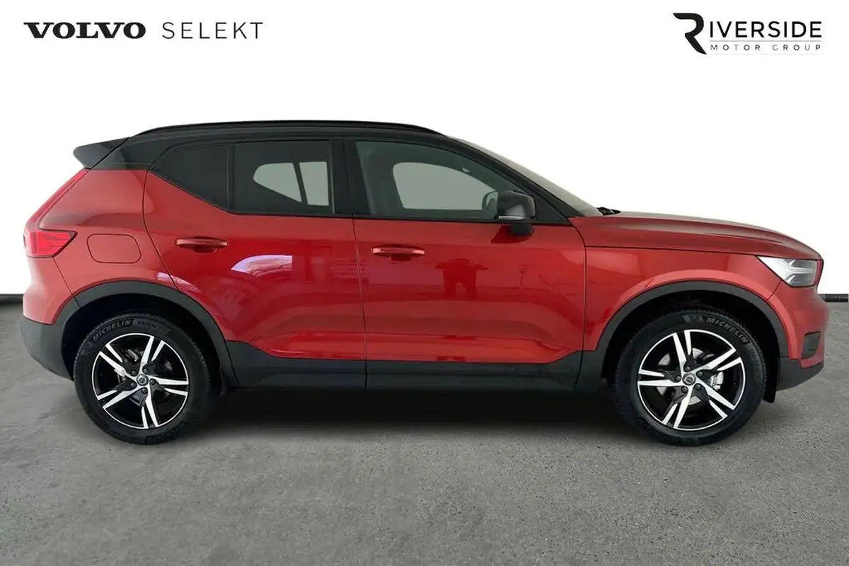 2022-volvo-xc40-15-t3-r-design-big-3