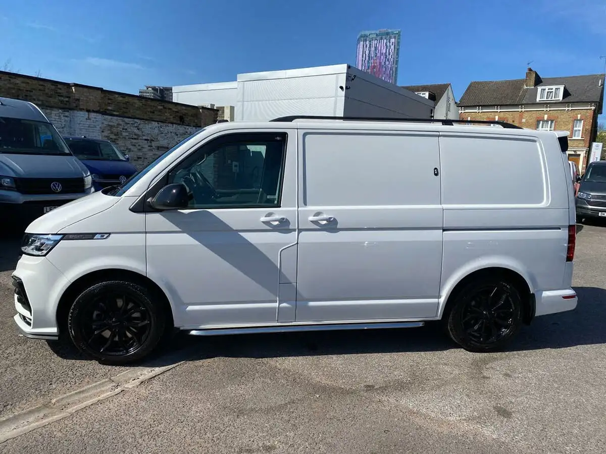 2024-volkswagen-transporter-20bitdi-t32-sportline-bmt-swb-panel-van-big-3