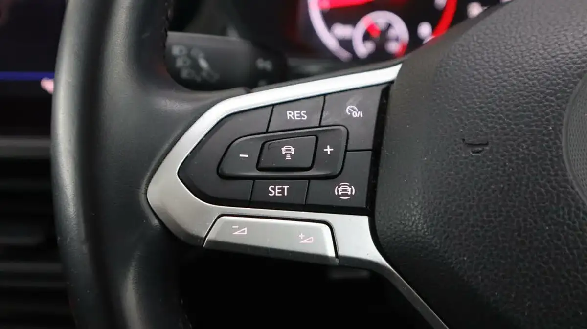 2019-volkswagen-t-cross-10-tsi-se-115ps-big-21