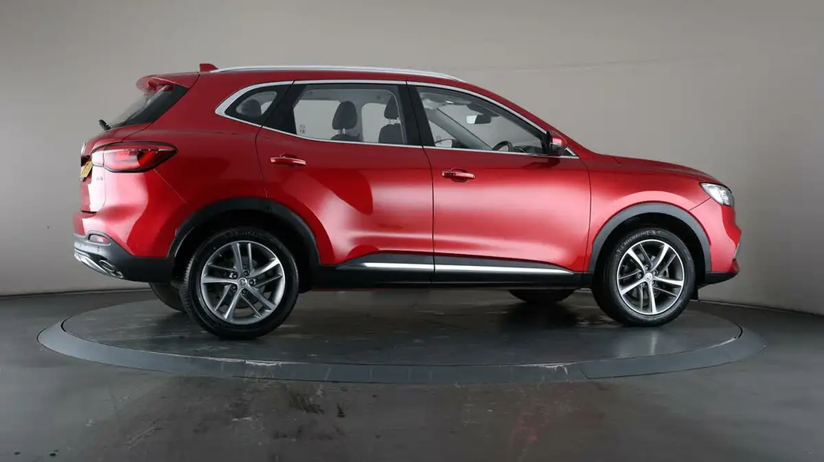 2022-mg-hs-15t-gdi-excite-162ps-big-55