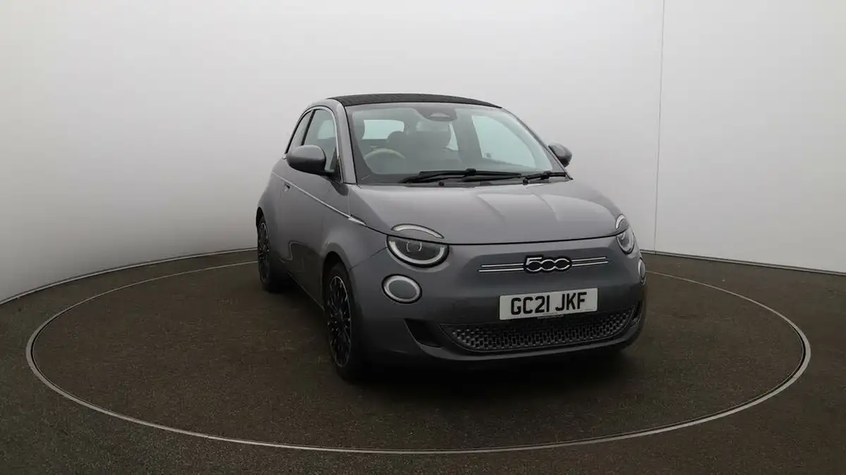 2021-fiat-500c-e-la-prima-big-36