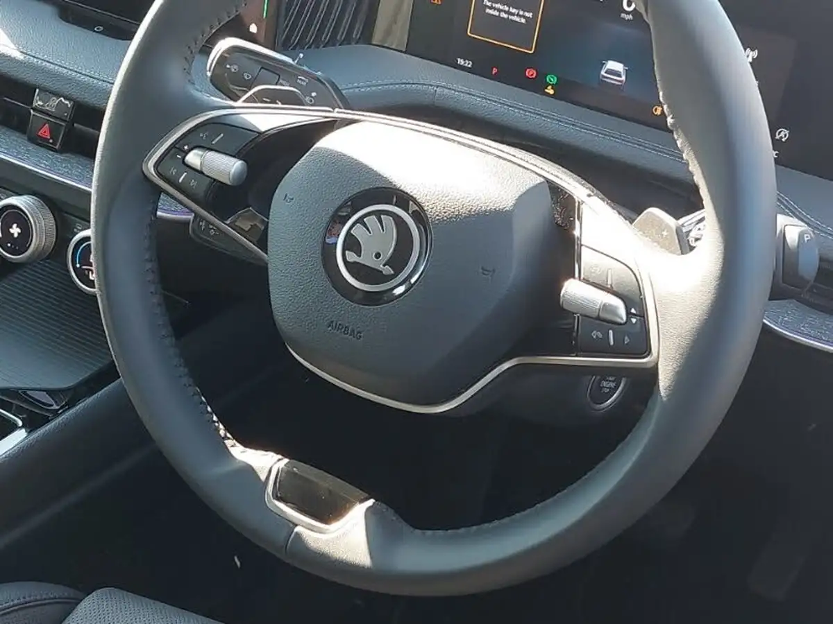 2024-skoda-superb-20tdi-se-l-150ps-scr-estate-dsg-big-16