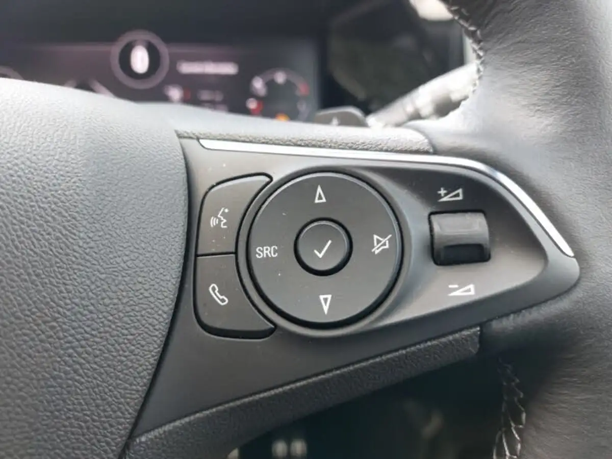 2023-vauxhall-grandland-12-ultimate-130ps-auto-big-12