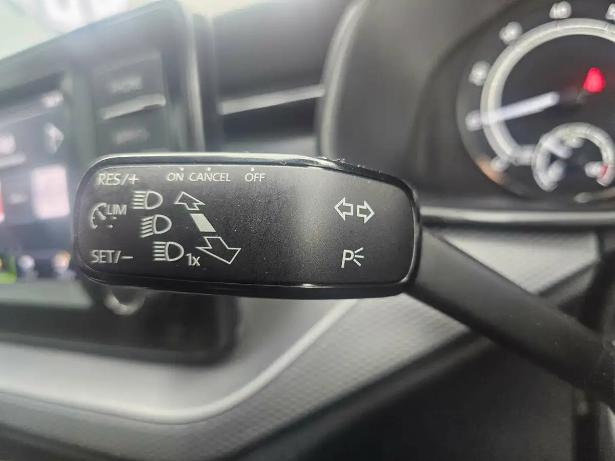 2020-skoda-kamiq-10-tsi-s-big-22