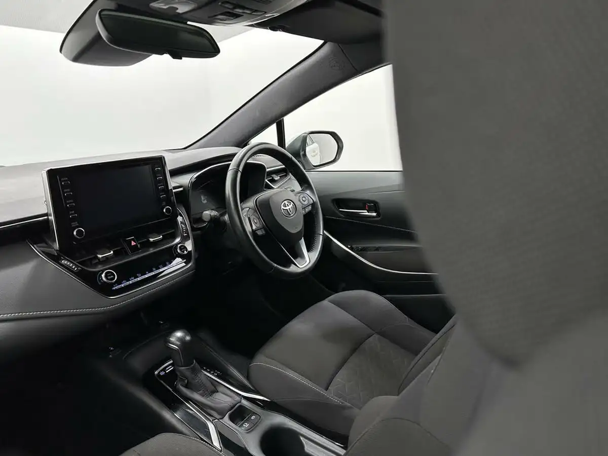 2021-toyota-corolla-20-vvt-i-icon-tech-touring-sports-big-25