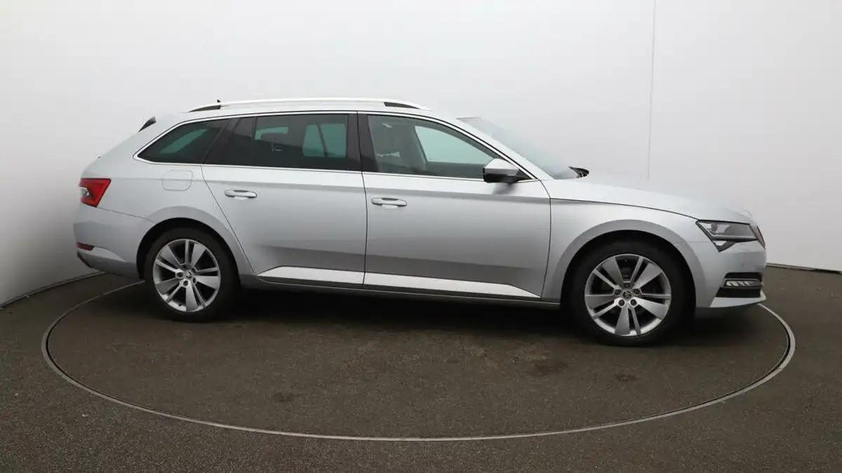 2020-skoda-superb-20tdi-se-l-150ps-estate-dsg-big-39