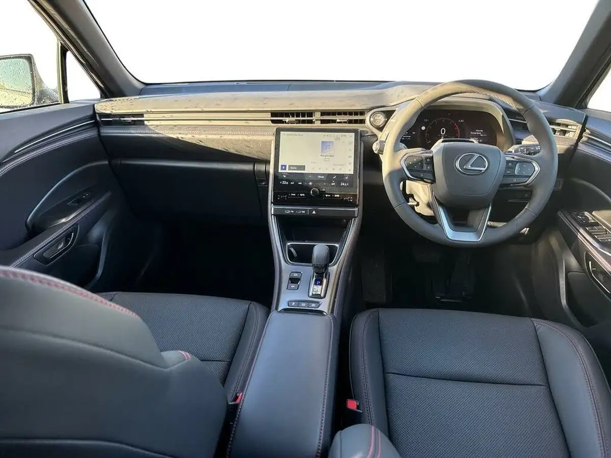 2025-lexus-lbx-15-premium-plus-big-10
