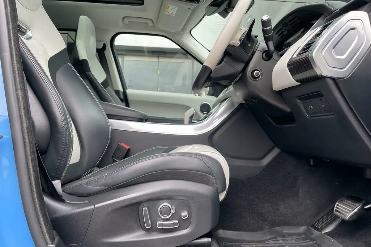 2022-land-rover-range-rover-sport-50-v8-p575-svr-big-18
