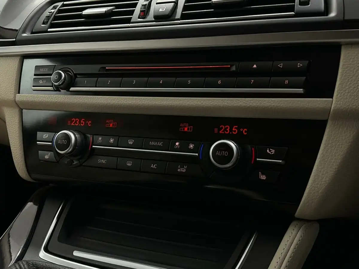 2016-bmw-5-series-20-520i-se-touring-5d-big-19