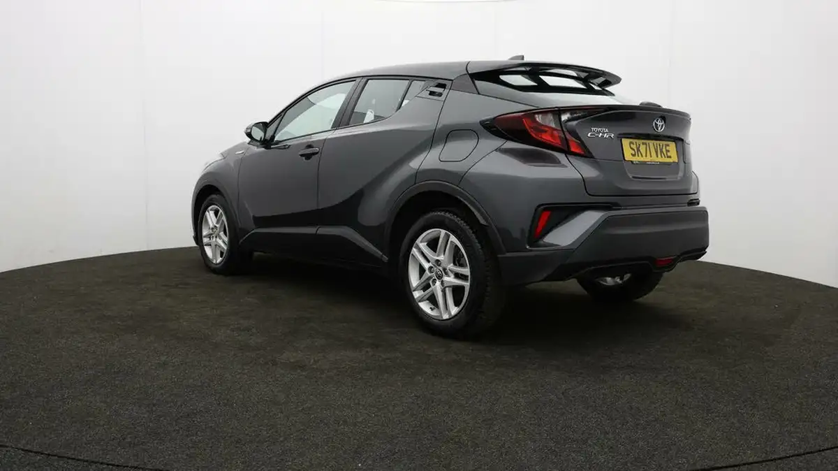 2021-toyota-c-hr-18-vvt-i-icon-big-4