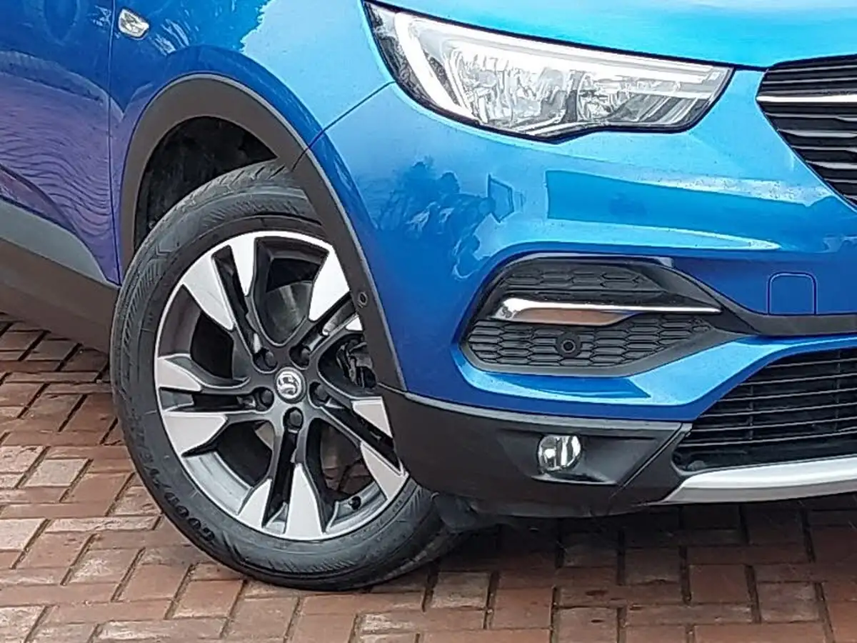 2018-vauxhall-grandland-x-15td-sport-nav-big-8