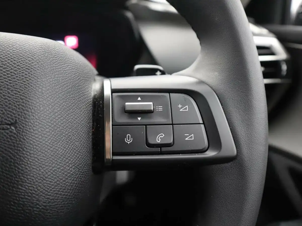 2024-citroen-c5-x-12-puretech-you-ss-big-23