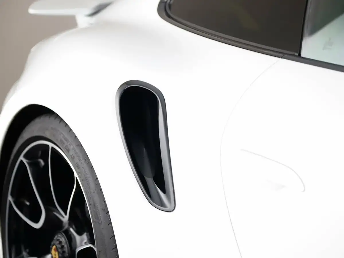 2022-porsche-911-38-turbo-coupe-big-38