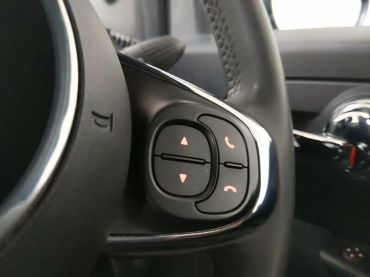 2020-fiat-500-12-lounge-big-17