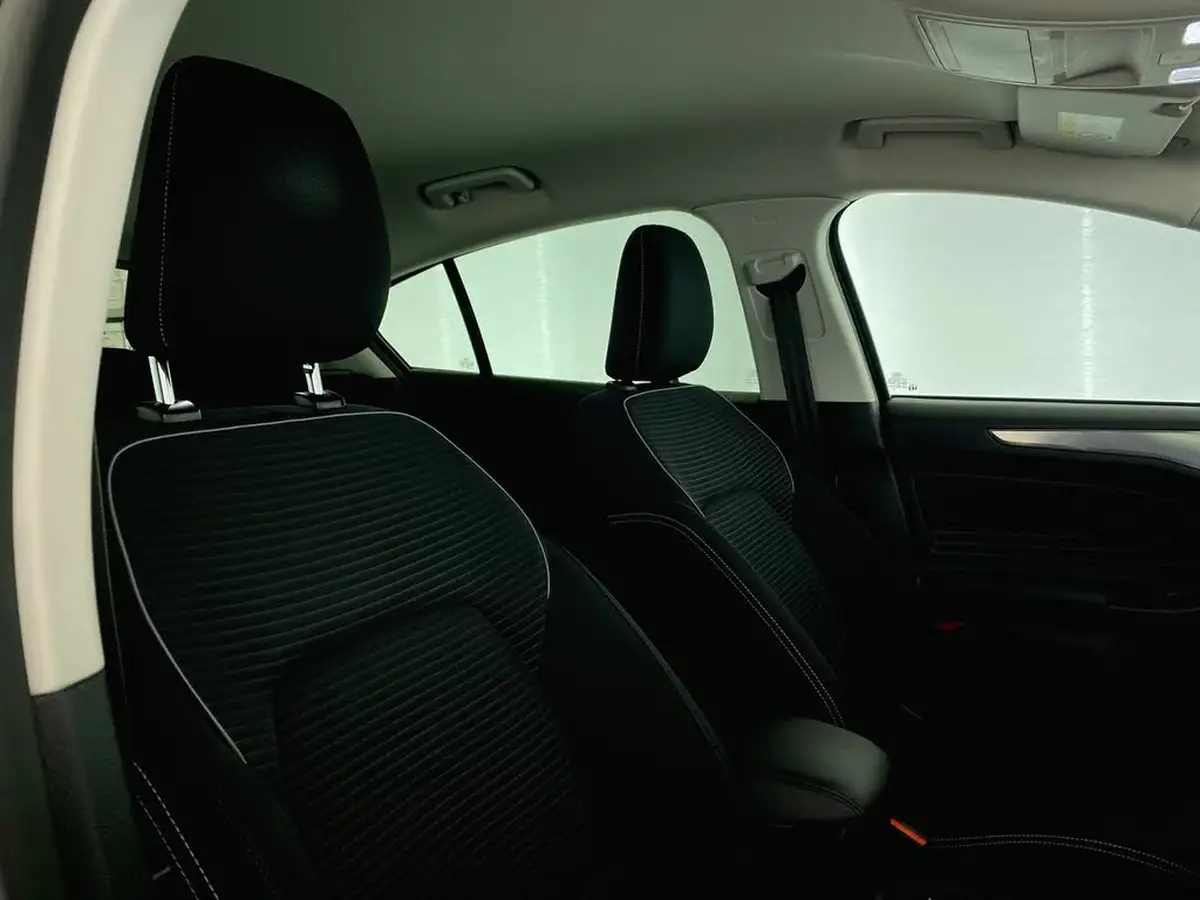 2019-ford-focus-10t-titanium-ss-hatchback-big-14