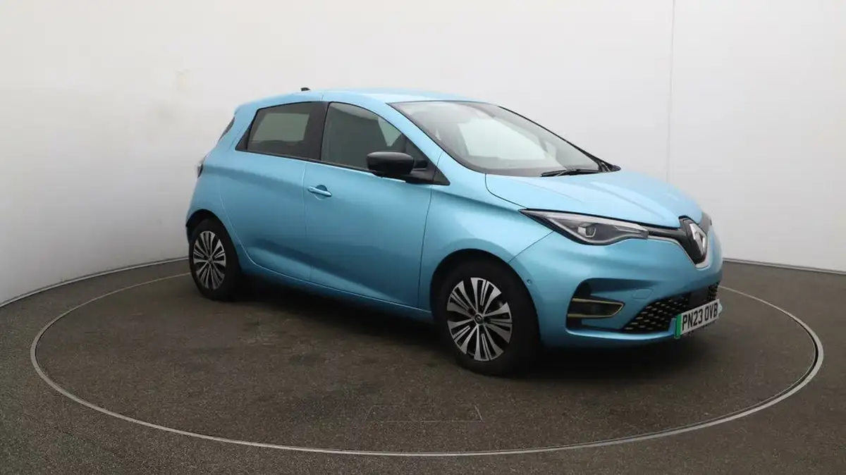 2023-renault-zoe-e-techno-boost-charge-big-1