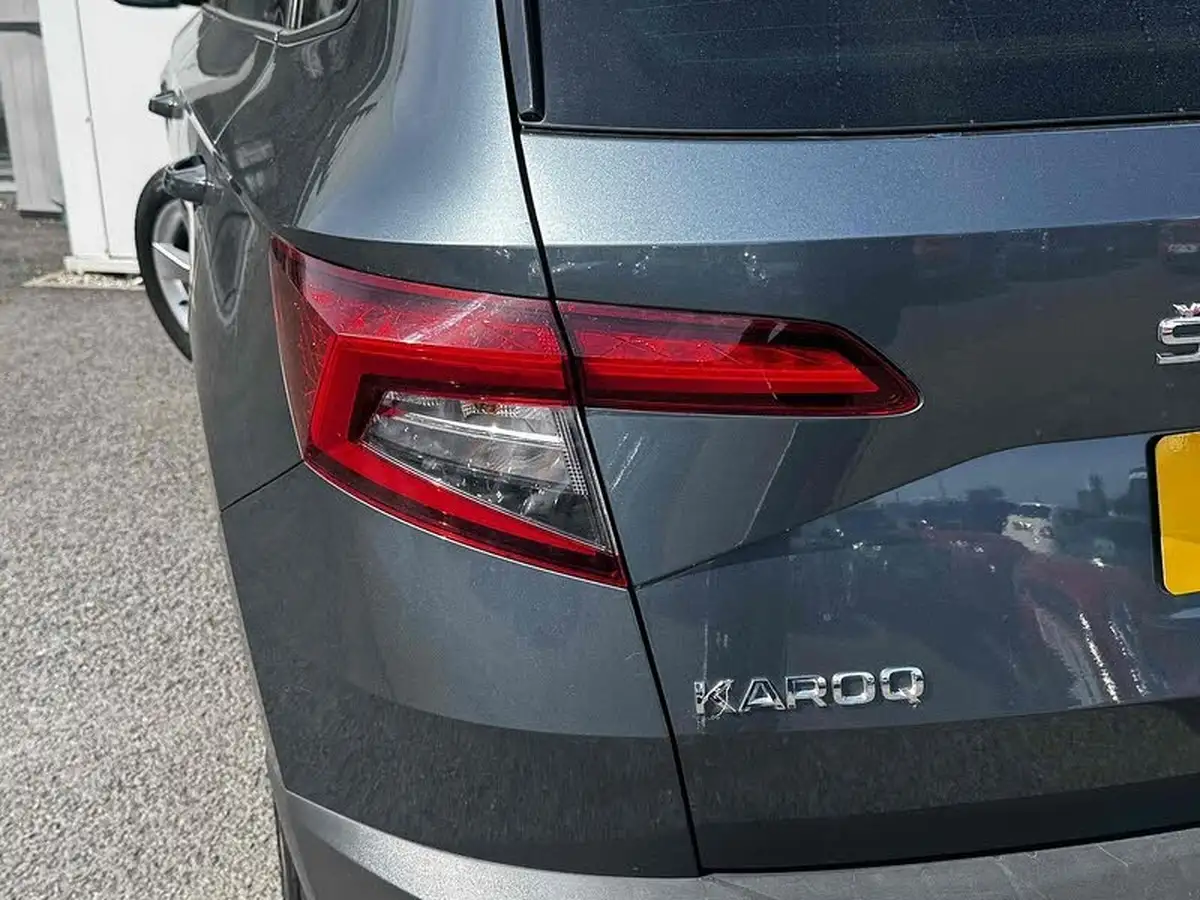 2019-skoda-karoq-10-tsi-se-big-9