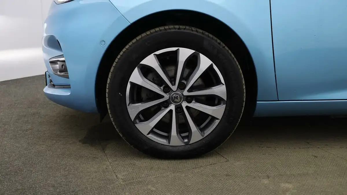 2021-renault-zoe-e-gt-line-big-17
