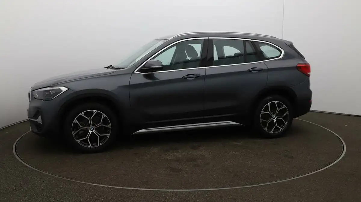 2020-bmw-x1-15-sdrive18i-xline-big-55