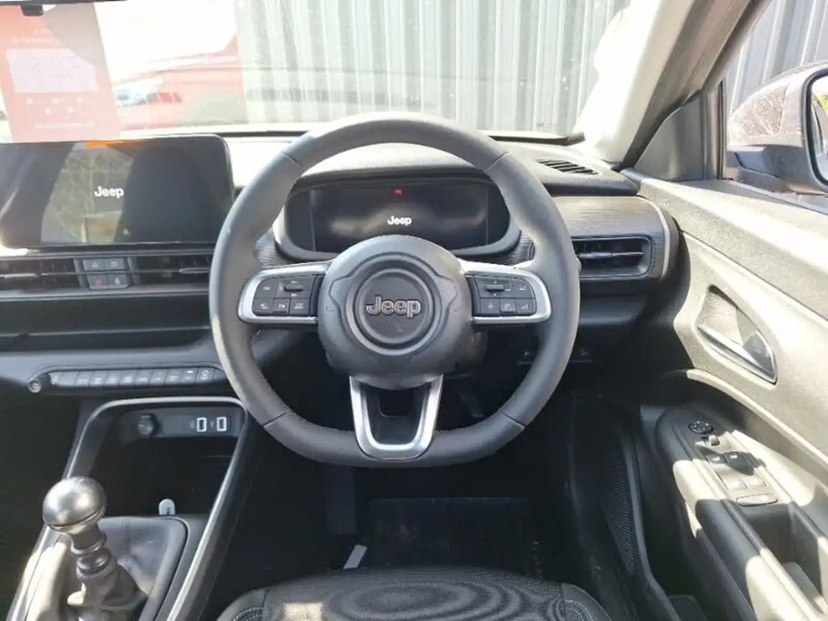 2025-jeep-avenger-12-gse-altitude-big-2