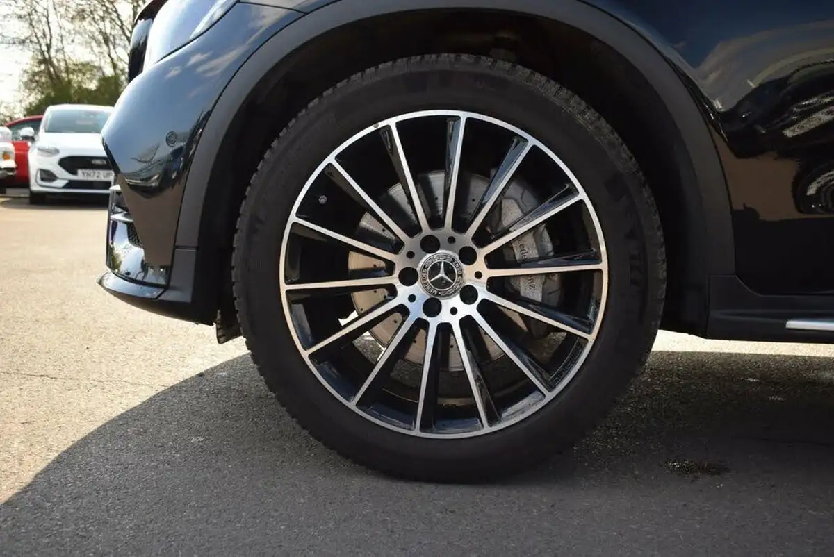 2019-mercedes-benz-glc-class-20-glc250-amg-night-edition-ss-big-16