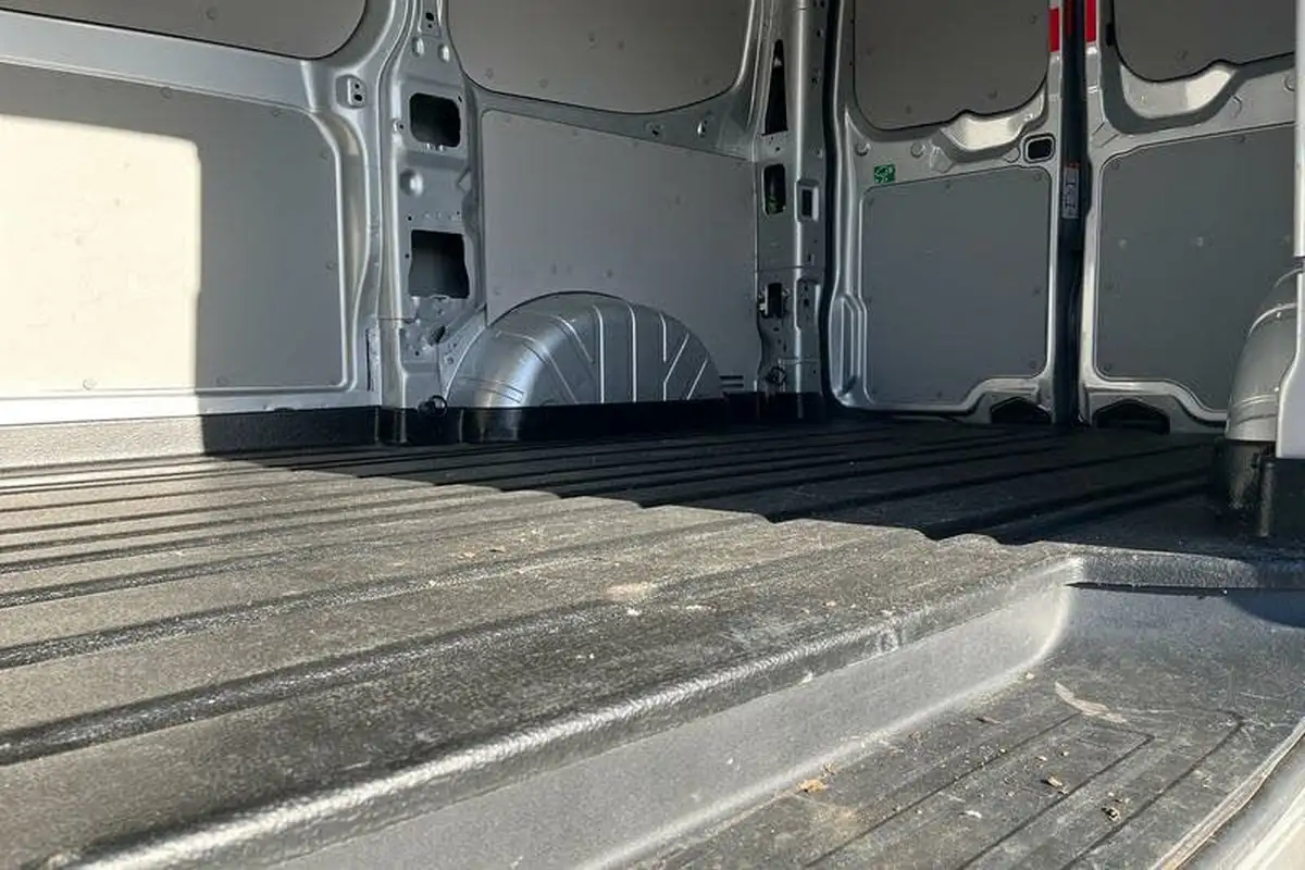 2023-ford-transit-custom-20tdci-280-l1h1-limited-136pseu6e-panel-van-1996cc-big-4