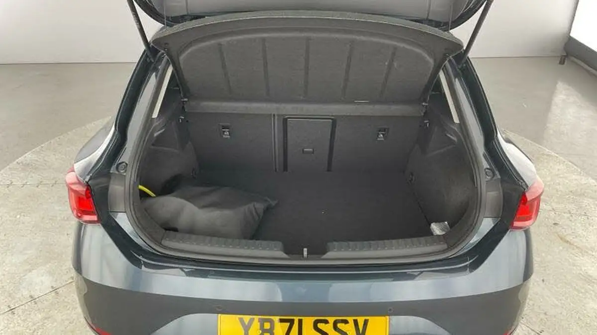 2022-seat-leon-14-e-hybrid-fr-hatchback-big-29