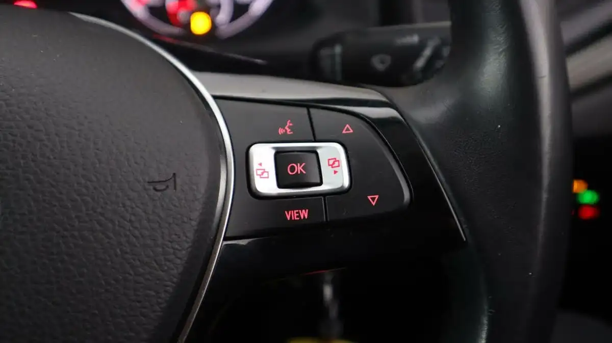 2020-volkswagen-polo-10-tsi-match-big-22