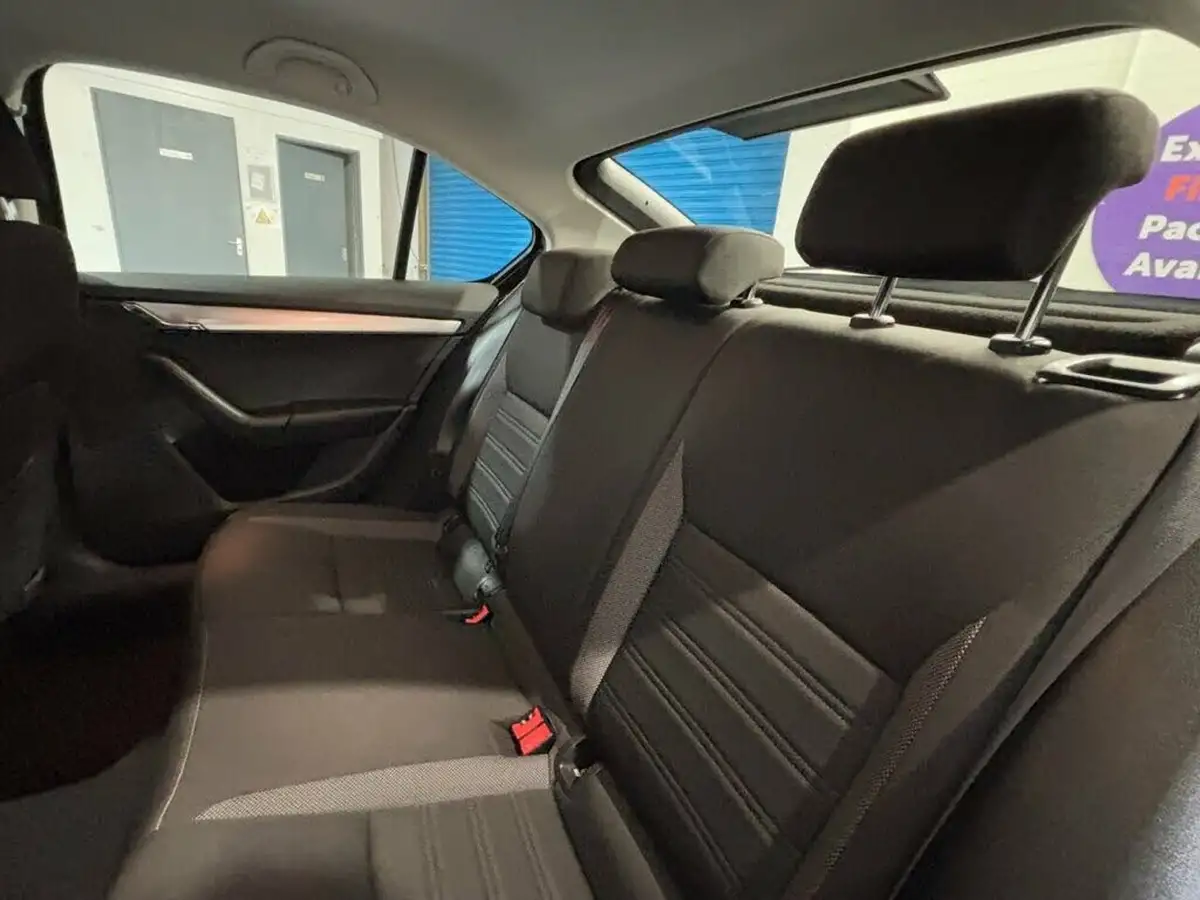 2018-skoda-octavia-10-tsi-se-hatchback-dsg-big-18