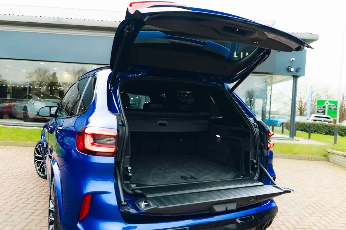 2022-bmw-x5-44-m-competition-big-40