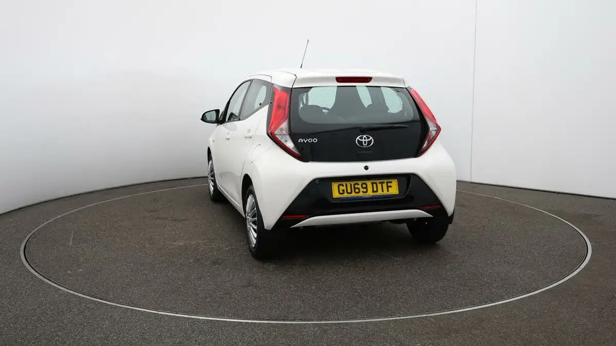 2019-toyota-aygo-10-vvt-i-x-play-big-51