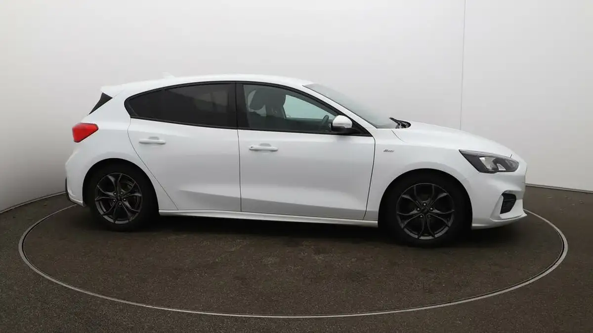 2019-ford-focus-10t-st-line-ss-hatchback-big-40