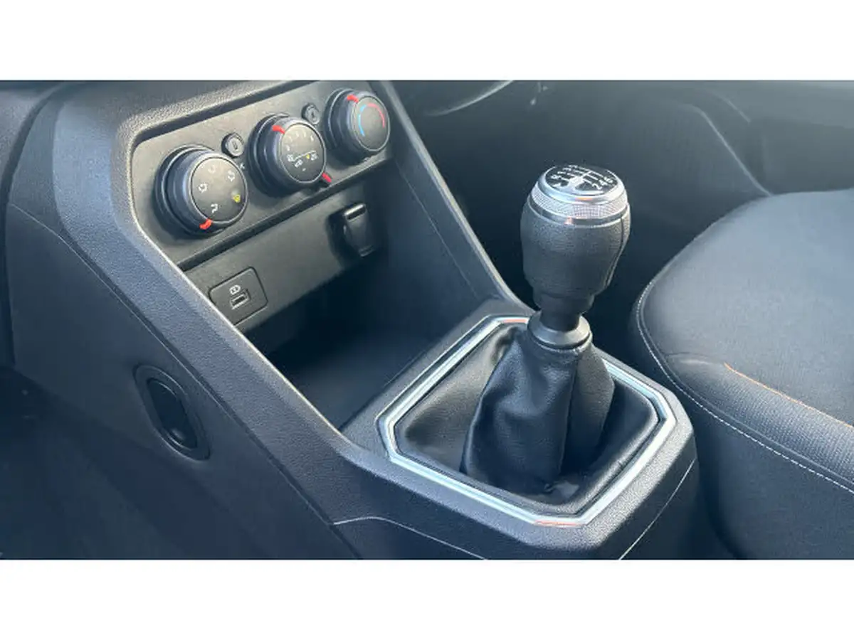 2022-dacia-sandero-stepway-10-tce-comfort-90bhp-big-12