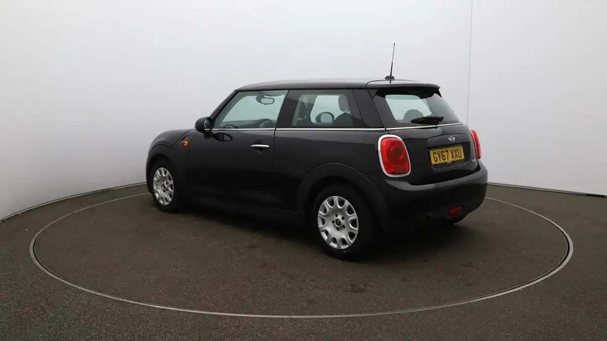 2017-mini-cooper-15-one-ss-3d-big-50