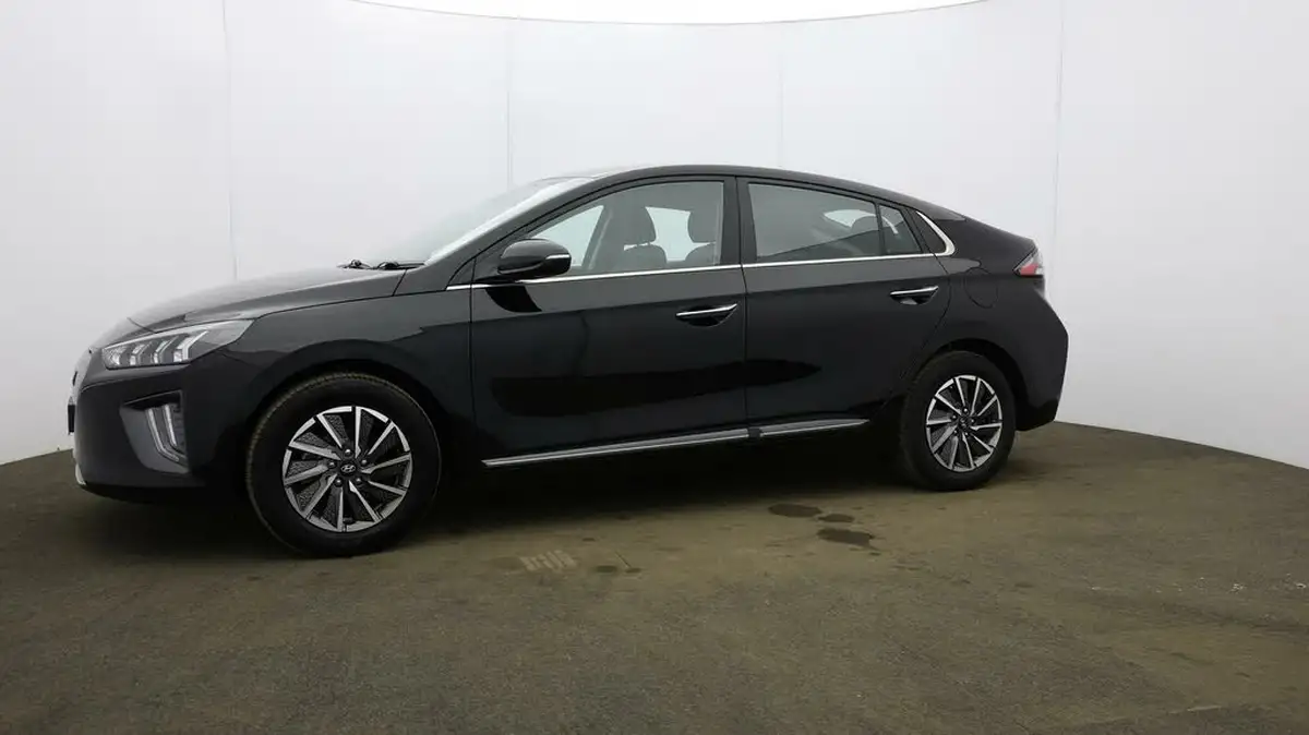 2022-hyundai-ioniq-e-premium-electric-big-26