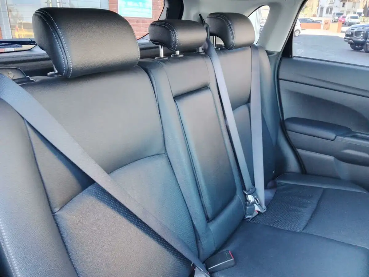2015-mitsubishi-asx-22di-d-4-big-27