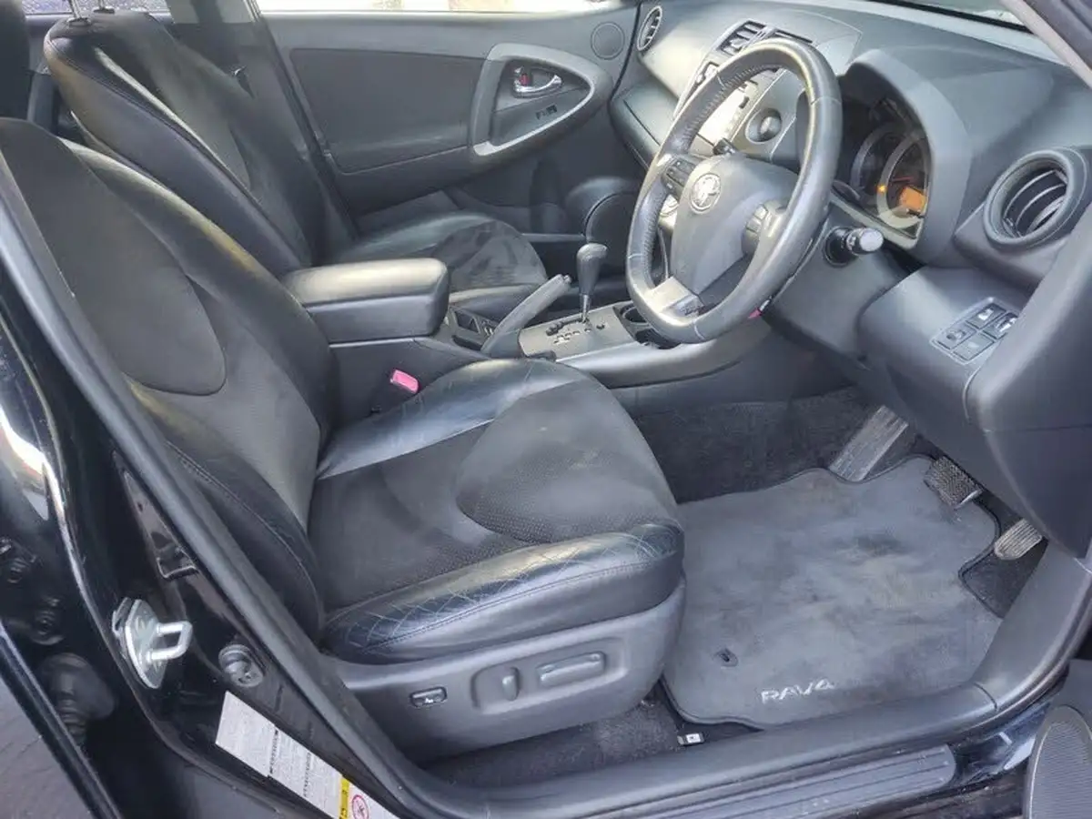 2012-toyota-rav4-22td-sr-150bhp-euro5-big-13