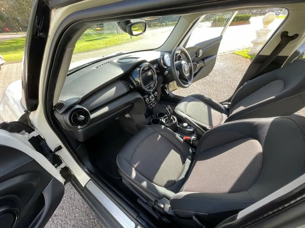 2018-mini-cooper-15-cooper-series-ii-ss-hatchback-5d-auto-big-20