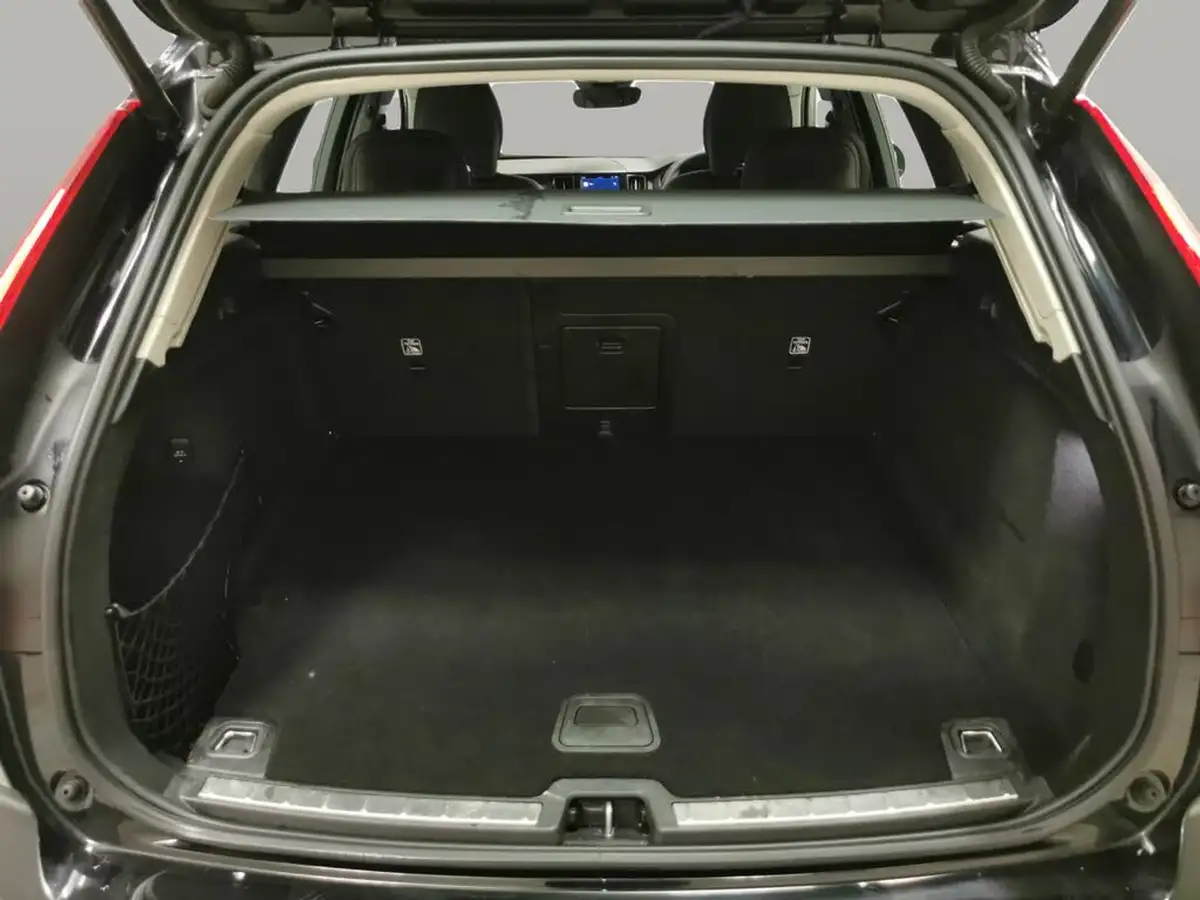 2023-volvo-xc60-20-b5-plus-big-31