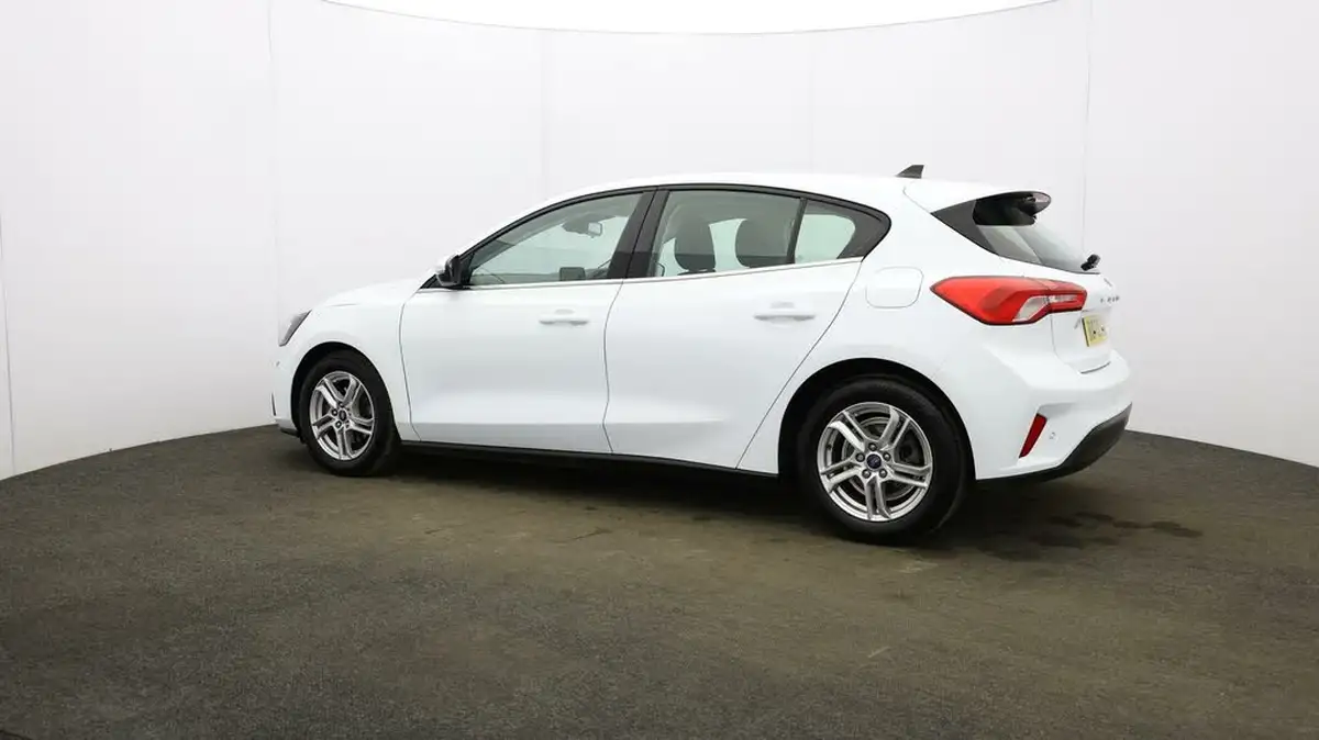 2020-ford-focus-15-zetec-120ps-hatchback-auto-big-56
