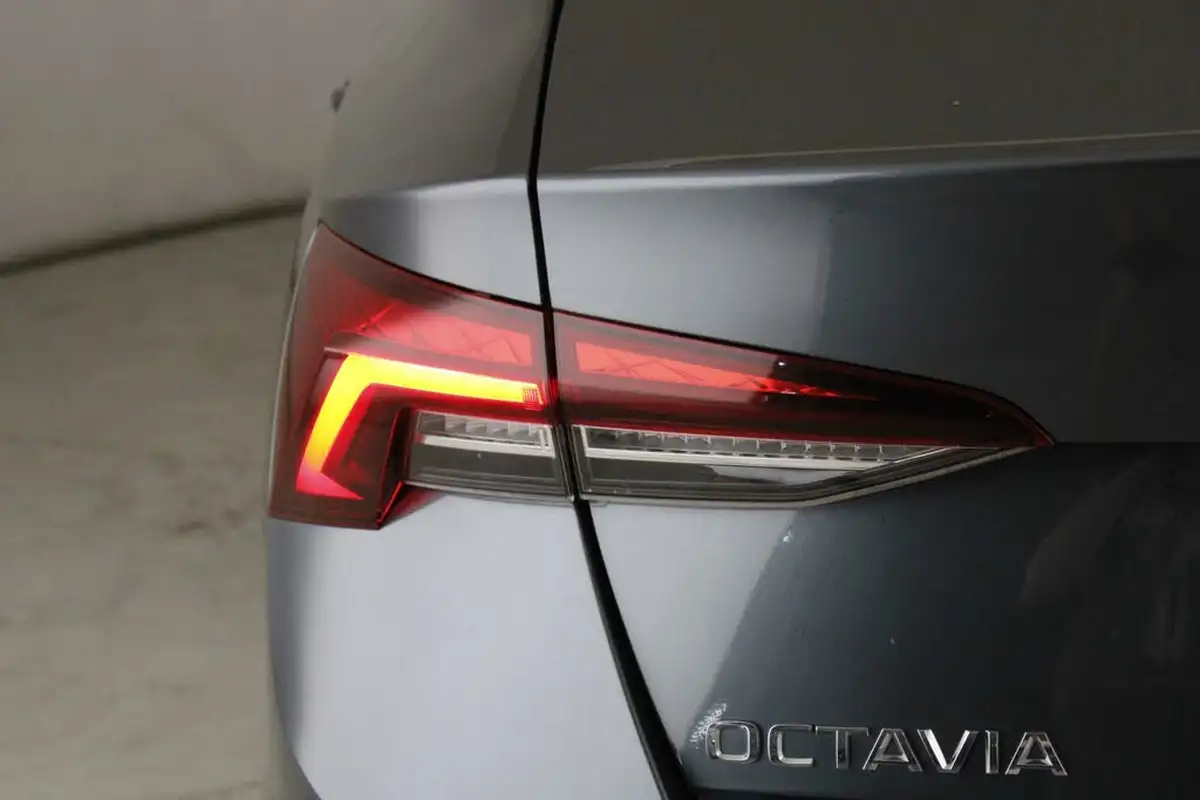 2021-skoda-octavia-10-tsi-se-first-edition-hatchback-big-8