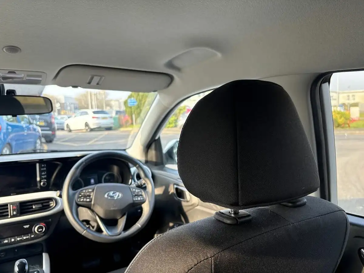 2022-hyundai-i10-12-premium-auto-big-31
