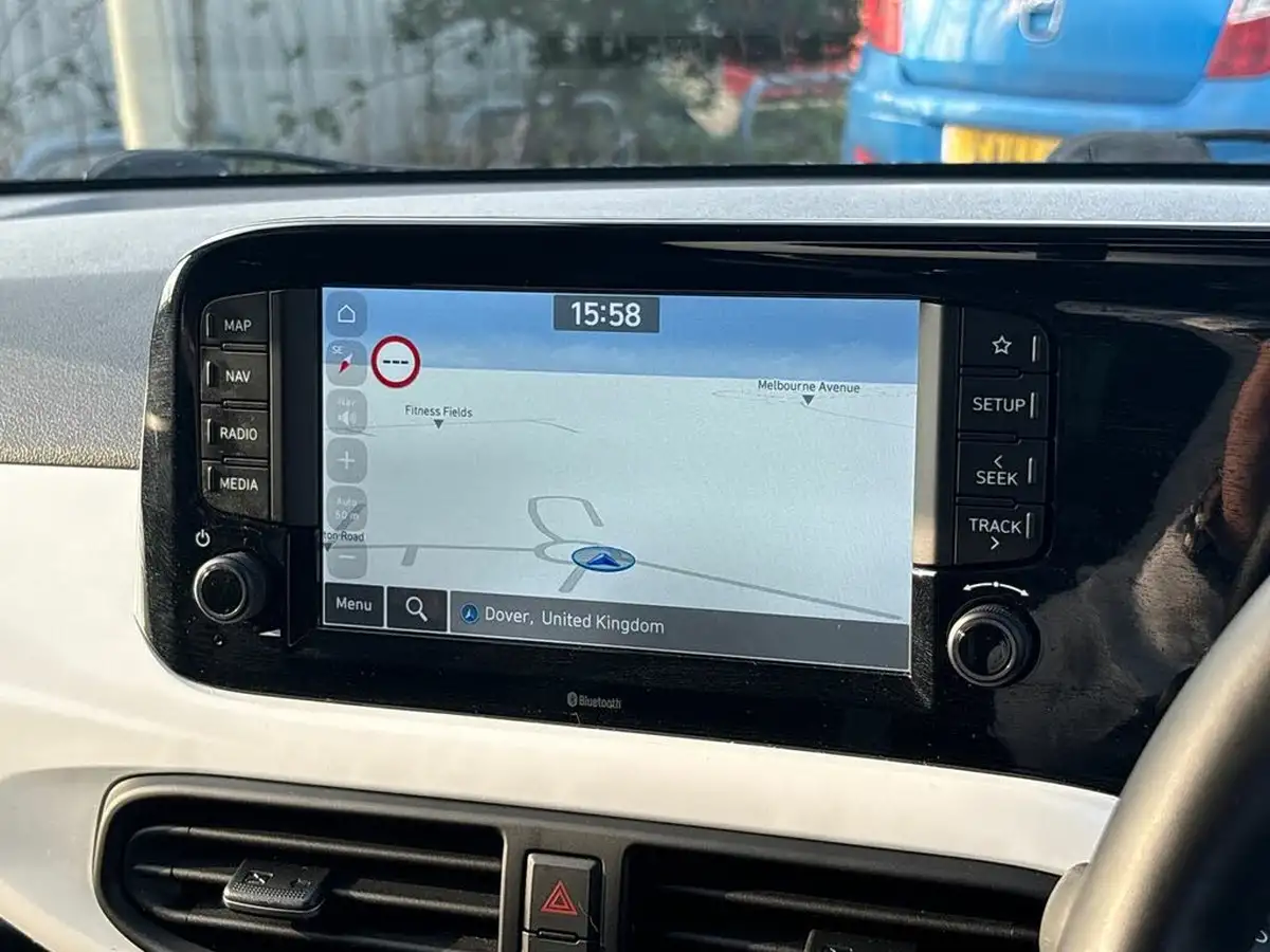 2022-hyundai-i10-12-premium-auto-big-10