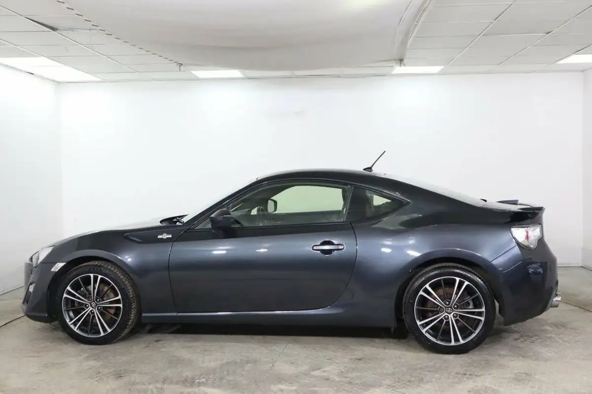 2012-toyota-gt86-20-gt86-big-7