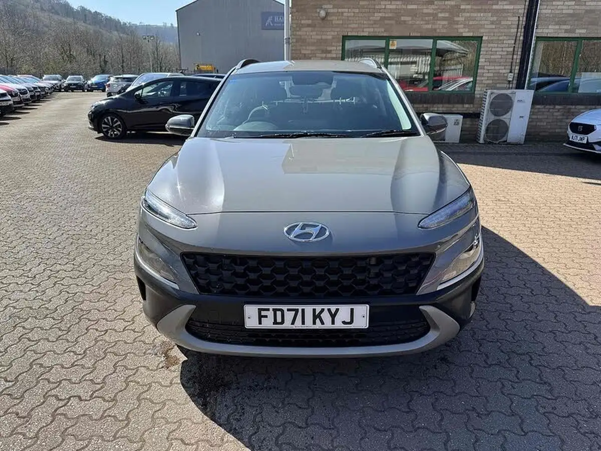 2022-hyundai-kona-10-t-gdi-se-connect-big-6