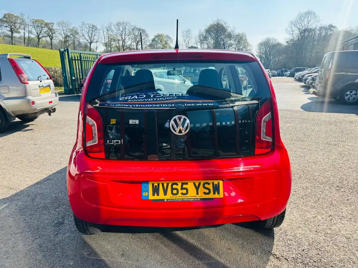 2015-volkswagen-up-10-move-up-60ps-5d-big-7