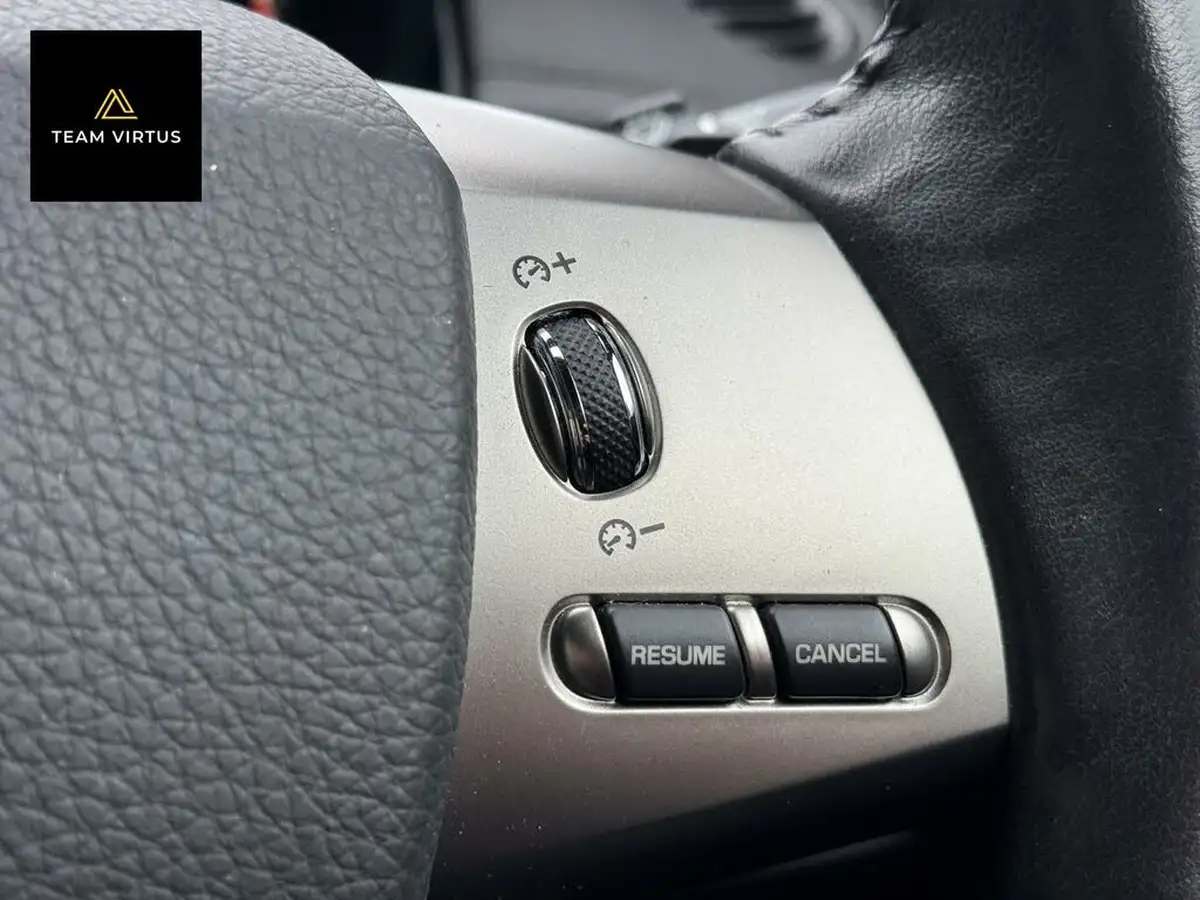 2009-jaguar-xkr-50-coupe-big-39